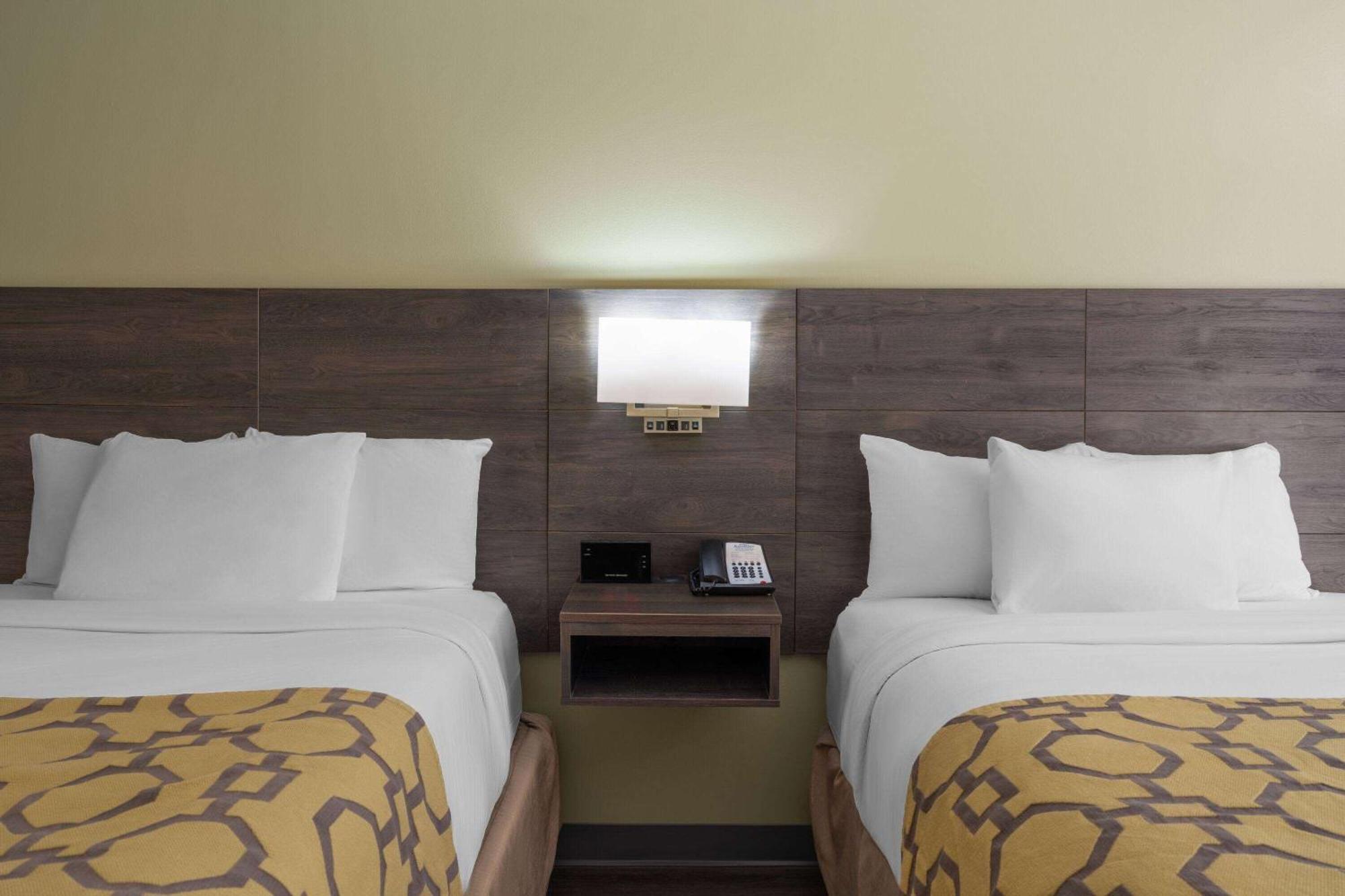Baymont By Wyndham Kingsland Hotel Kültér fotó