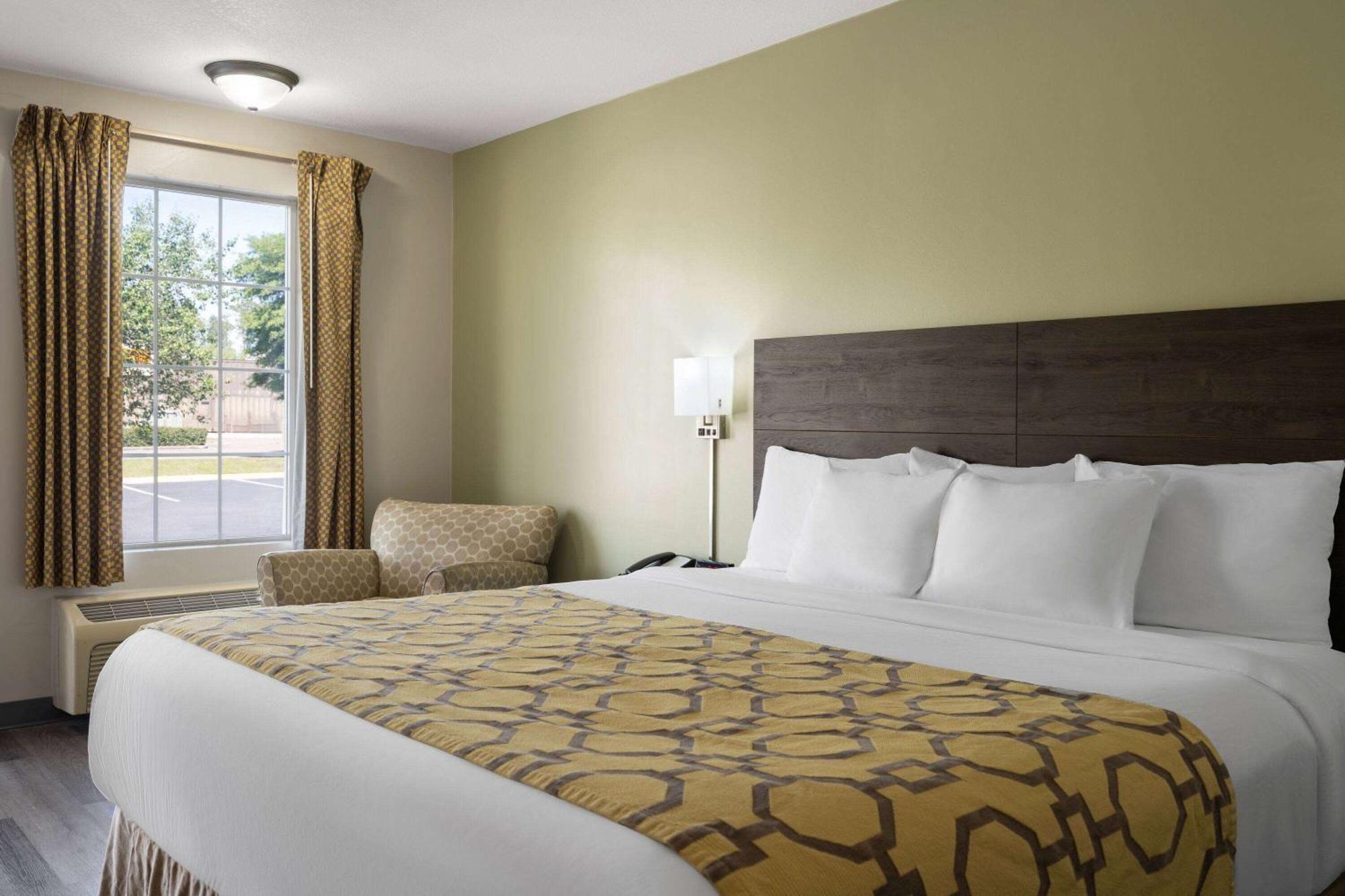 Baymont By Wyndham Kingsland Hotel Kültér fotó