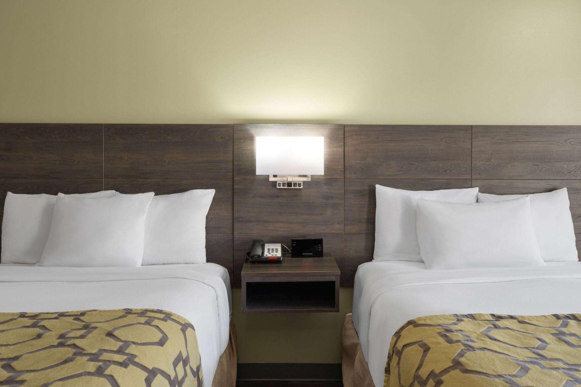 Baymont By Wyndham Kingsland Hotel Kültér fotó